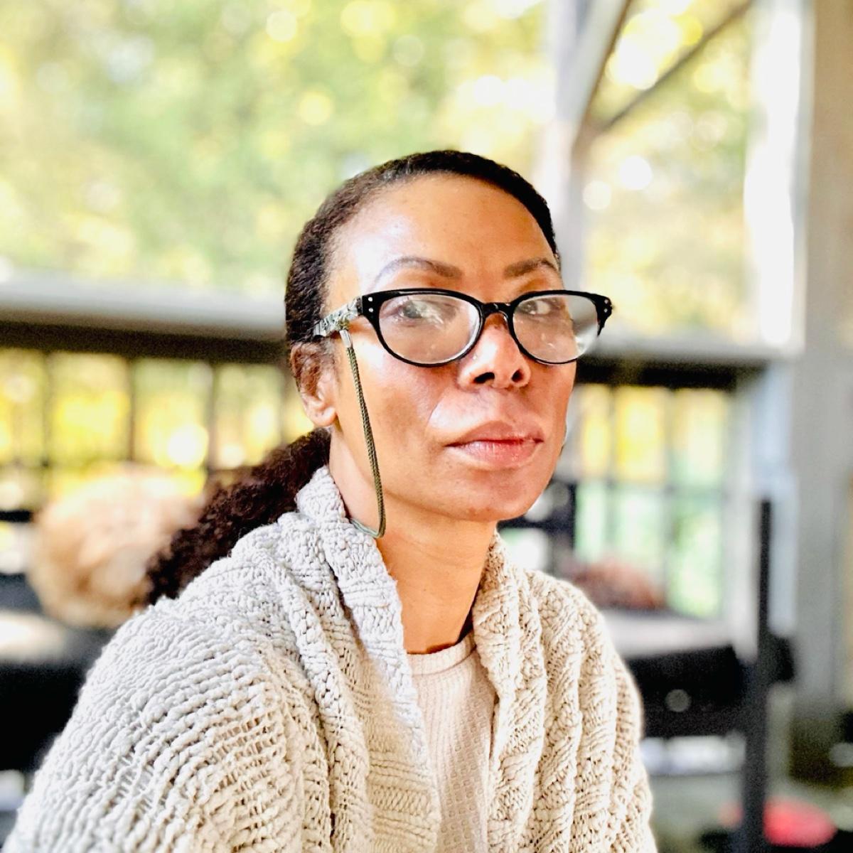Dr. Niia Bishop
